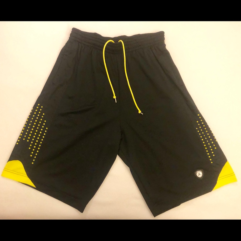Jordan 14 Retro Thunder Shorts, Men’s Size Large